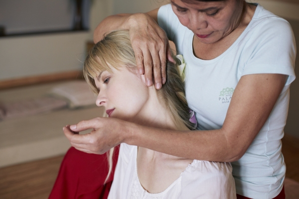 Acupressure back massage °Releasing°