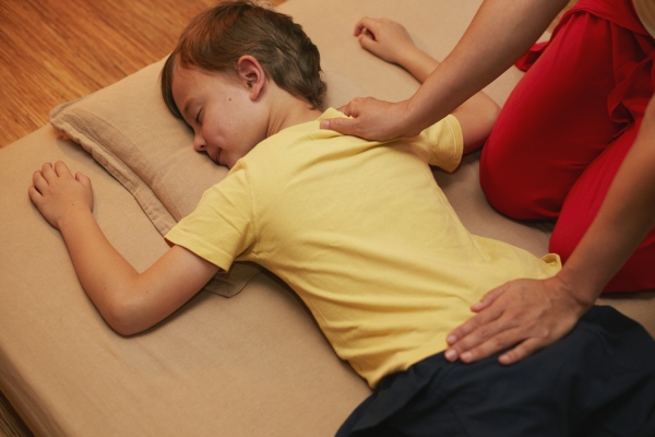 Gentle traditional Thai massage for children °For little athletes°